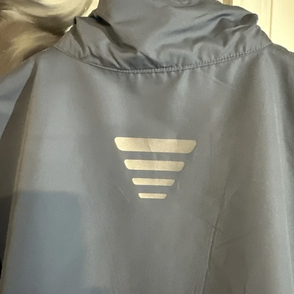 Reebok‎ Men's Athletic Lightweight Jacket Size Large Gray
